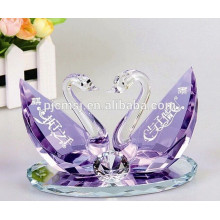 Purple Crystal Swan con logotipo personalizado para bodas